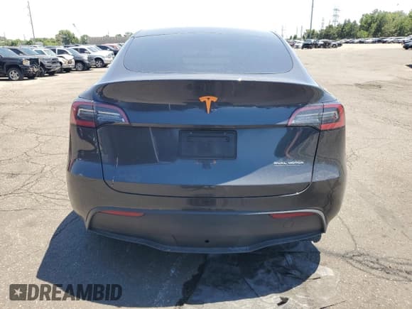 ✅ 2024 Tesla Model Y Long Range • VIN: 7SAYGDEE2RF059384 • Лот: 63147645. Опубликован ранее на Copart с пробегом 18 792 миль. Бесплатный доступ к архиву аукционных продаж из США и подробный отчёт об истории автомобиля на DreamBid. Изображение 6.