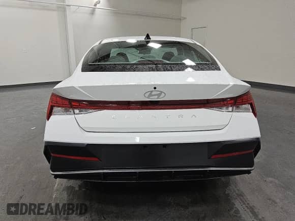 ✅ 2025 Hyundai Elantra SEL Convenience • VIN: KMHLS4DG5SU948424 • Lot: 90835265. Wystawiony na Copart z przebiegiem 11 226 mil. Bezpłatny archiwum sprzedaży aukcyjnych z USA i szczegółowy raport historii pojazdu na DreamBid. Zdjęcie 6.