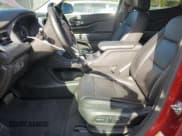 ✅ 2023 GMC Acadia SLT • VIN: 1GKKNML46PZ250143 • Лот: 85300295. Опубликован ранее на Copart с пробегом 63 368 миль. Бесплатный доступ к архиву аукционных продаж из США и подробный отчёт об истории автомобиля на DreamBid. Изображение 7.