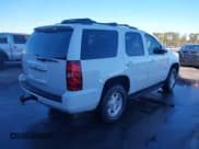 ✅ 2013 Chevrolet Tahoe LT • VIN: 1GNSCBE03DR355127 • Lot: 43810176. Wystawiony na IAAI z przebiegiem 300 542 mil. Bezpłatny archiwum sprzedaży aukcyjnych z USA i szczegółowy raport historii pojazdu na DreamBid. Zdjęcie 4.