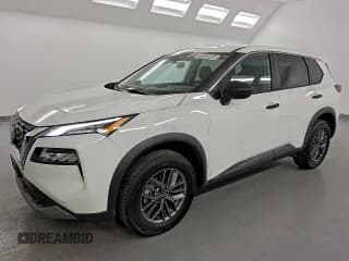 ✅ 2023 Nissan Rogue S • VIN: 5N1BT3AB8PC945977 • Lot: 95893095. Listed on Copart with 47,668 mi. Free auction sales archive from the USA and detailed vehicle history report at DreamBid. Image 1.