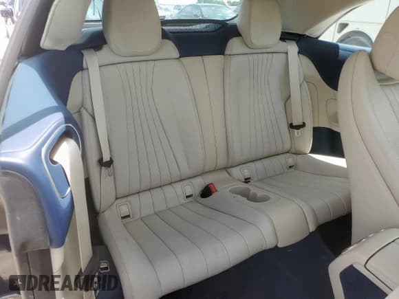 ✅ 2018 Mercedes-Benz E 400 • VIN: WDD1K6FB6JF050657 • Лот: 64455305. Опубликован ранее на Copart с пробегом 20 220 миль. Бесплатный доступ к архиву аукционных продаж из США и подробный отчёт об истории автомобиля на DreamBid. Изображение 10.