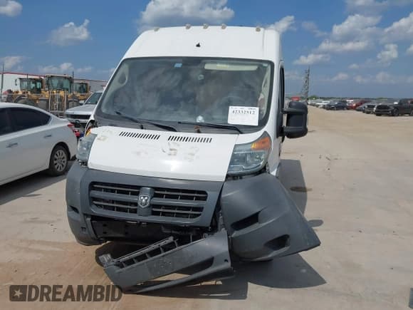 ✅ 2018 Ram ProMaster Cargo • VIN: 3C6TRVBG7JE131811 • Lot: 42332512. Wystawiony na IAAI z przebiegiem 189 928 mil. Bezpłatny archiwum sprzedaży aukcyjnych z USA i szczegółowy raport historii pojazdu na DreamBid. Zdjęcie 12.