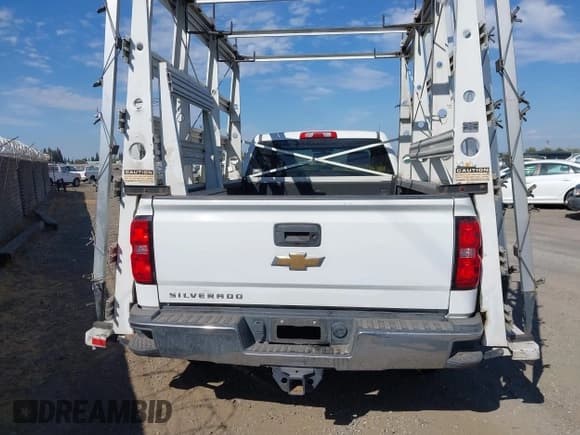 ✅ 2019 Chevrolet Silverado 2500HD Work Truck • VIN: 2GC2CREG1K1124277 • Лот: 43163771. Опубликован ранее на IAAI с пробегом 244 988 миль. Бесплатный доступ к архиву аукционных продаж из США и подробный отчёт об истории автомобиля на DreamBid. Изображение 16.