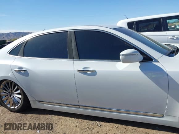 ✅ 2014 Hyundai Equus Ultimate • VIN: KMHGH4JH8EU080789 • Лот: 41781207. Опубликован ранее на IAAI с пробегом 113 032 миль. Бесплатный доступ к архиву аукционных продаж из США и подробный отчёт об истории автомобиля на DreamBid. Изображение 13.