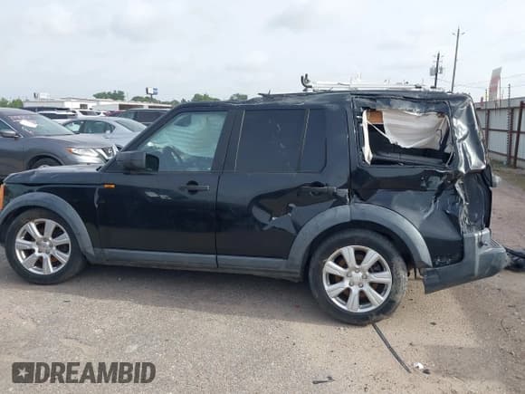 ✅ 2006 Land Rover LR3 SE • VIN: SALAE25476A354252 • Lot: 42263286. Wystawiony na IAAI z przebiegiem 177 990 mil. Bezpłatny archiwum sprzedaży aukcyjnych z USA i szczegółowy raport historii pojazdu na DreamBid. Zdjęcie 15.