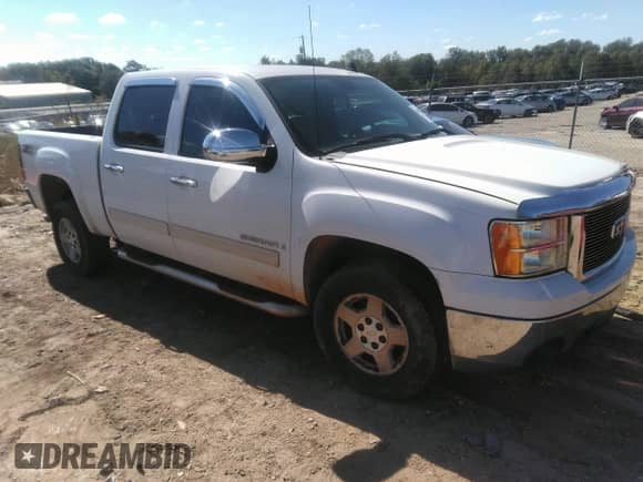 ✅ 2007 GMC Sierra 1500 SLE1 • VIN: 2GTEK13M871685903 • Lot: 43355977. Listed on IAAI with 390,839 mi. Free auction sales archive from the USA and detailed vehicle history report at DreamBid. Image 1.