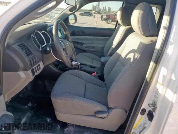 ✅ 2013 Toyota Tacoma • VIN: 5TFUX4EN7DX021840 • Lot: 92303035. Listed on Copart with 145,116 mi. Free auction sales archive from the USA and detailed vehicle history report at DreamBid. Image 7.