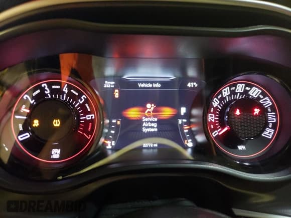 ✅ 2020 Dodge Challenger SXT • VIN: 2C3CDZAG9LH222591 • Lot: 36818784. Wystawiony na Copart z przebiegiem 22 772 mil. Bezpłatny archiwum sprzedaży aukcyjnych z USA i szczegółowy raport historii pojazdu na DreamBid. Zdjęcie 9.