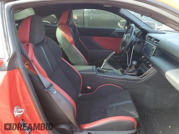 ✅ 2024 Toyota 86 TRUENO Edition • VIN: JF1ZNBM11R8750387 • Lot: 44812865. Listed on Copart with 27,909 mi. Free auction sales archive from the USA and detailed vehicle history report at DreamBid. Image 10.