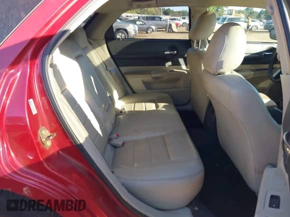 2006 Dodge Magnum R/T с VIN 2D4GV57226H193313, выставлен на аукционе IAAI как лот 43417827 с пробегом 181 237 миль миль и . История ставок и продаж доступна на DreamBid. Изображение 8.