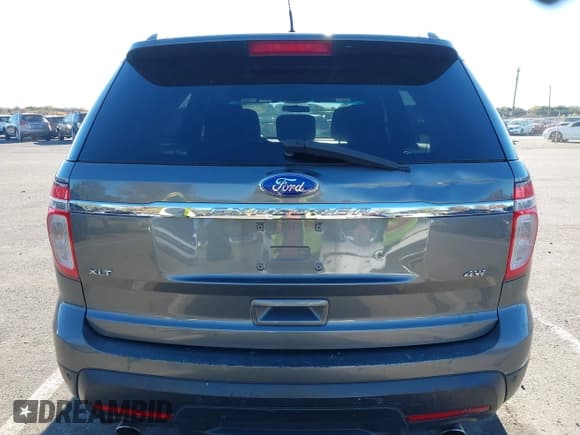 ✅ 2011 Ford Explorer XLT • VIN: 1FMHK8D80BGA44548 • Lot: 43462730. Wystawiony na IAAI z przebiegiem 187 442 mil. Bezpłatny archiwum sprzedaży aukcyjnych z USA i szczegółowy raport historii pojazdu na DreamBid. Zdjęcie 14.