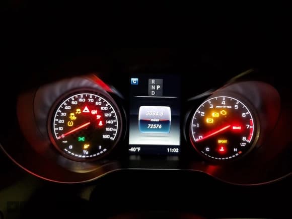 ✅ 2018 Mercedes-Benz C 43 AMG • VIN: WDDWJ6EBXJF741880 • Lot: 85888005. Wystawiony na Copart z przebiegiem 72 576 mil. Bezpłatny archiwum sprzedaży aukcyjnych z USA i szczegółowy raport historii pojazdu na DreamBid. Zdjęcie 9.