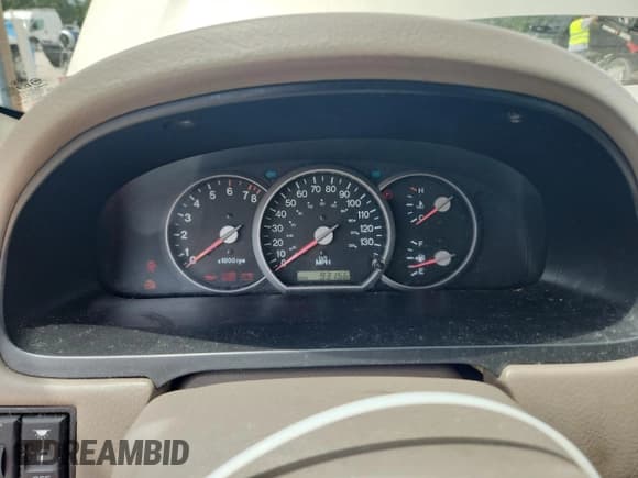 ✅ 2005 Kia Sedona LX • VIN: KNDUP132156765030 • Lot: 67396525. Wystawiony na Copart z przebiegiem 93 156 mil. Bezpłatny archiwum sprzedaży aukcyjnych z USA i szczegółowy raport historii pojazdu na DreamBid. Zdjęcie 9.