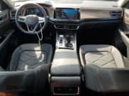 ✅ 2024 Volkswagen Atlas SE • VIN: 1V2HR2CA1RC525524 • Lot: 68828435. Listed on Copart with 38,779 mi. Free auction sales archive from the USA and detailed vehicle history report at DreamBid. Image 8.