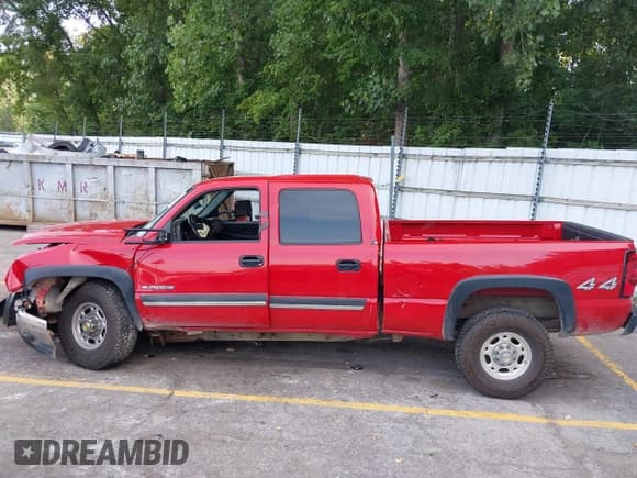 ✅ 2004 Chevrolet Silverado 2500HD LS • VIN: 1GCHK23U54F182529 • Лот: 42749003. Опубликован ранее на IAAI с пробегом Не указан. Бесплатный доступ к архиву аукционных продаж из США и подробный отчёт об истории автомобиля на DreamBid. Изображение 14.