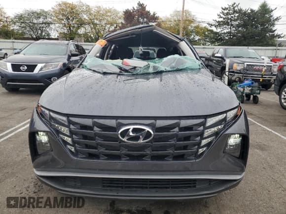 ✅ 2023 Hyundai Tucson SEL • VIN: KM8JB3AE3PU185279 • Lot: 69823873. Wystawiony na Copart z przebiegiem 11 959 mil. Bezpłatny archiwum sprzedaży aukcyjnych z USA i szczegółowy raport historii pojazdu na DreamBid. Zdjęcie 5.