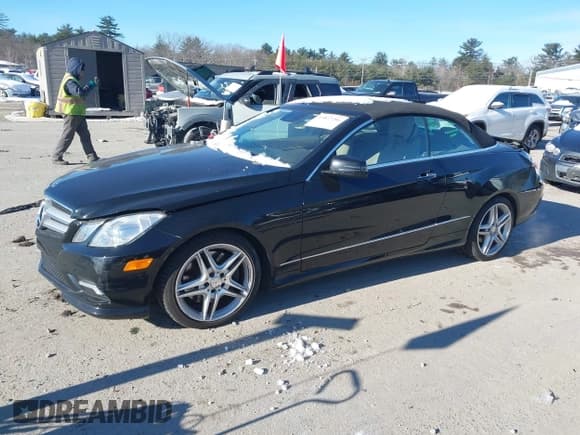 ✅ 2011 Mercedes-Benz E 550 • VIN: WDDKK7CF6BF088621 • Lot: 43837286. Listed on IAAI with 88,498 mi. Free auction sales archive from the USA and detailed vehicle history report at DreamBid. Image 2.