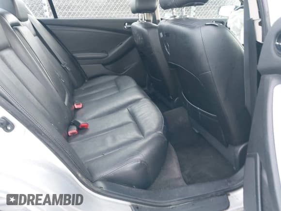 ✅ 2007 Nissan Altima Hybrid • VIN: 1N4CL21E27C225612 • Lot: 41765748. Wystawiony na IAAI z przebiegiem 231 952 mil. Bezpłatny archiwum sprzedaży aukcyjnych z USA i szczegółowy raport historii pojazdu na DreamBid. Zdjęcie 8.