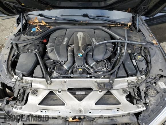 ✅ 2016 BMW 7 Series 750i xDrive • VIN: WBA7F2C58GG420149 • Lot: 92687385. Wystawiony na Copart z przebiegiem 96 532 mil. Bezpłatny archiwum sprzedaży aukcyjnych z USA i szczegółowy raport historii pojazdu na DreamBid. Zdjęcie 11.