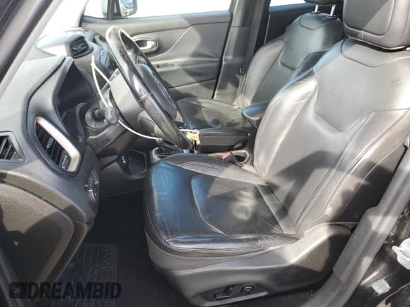 ✅ 2016 Jeep Renegade Limited • VIN: ZACCJBDT3GPD39723 • Lot: 91408505. Wystawiony na Copart z przebiegiem 147 939 mil. Bezpłatny archiwum sprzedaży aukcyjnych z USA i szczegółowy raport historii pojazdu na DreamBid. Zdjęcie 7.