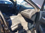 ✅ 2016 Chrysler 300 S • VIN: 2C3CCABG4GH224046 • Lot: 41813308. Wystawiony na IAAI z przebiegiem 100 032 mil. Bezpłatny archiwum sprzedaży aukcyjnych z USA i szczegółowy raport historii pojazdu na DreamBid. Zdjęcie 5.