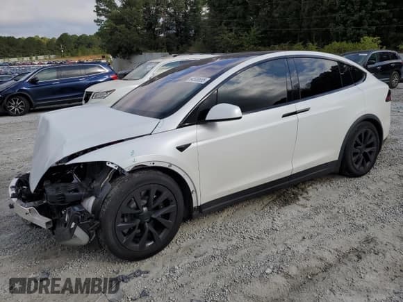 ✅ 2022 Tesla Model X Plaid • VIN: 7SAXCBE68NF360305 • Лот: 84538655. Опубликован ранее на Copart с пробегом 32 828 миль. Бесплатный доступ к архиву аукционных продаж из США и подробный отчёт об истории автомобиля на DreamBid. Изображение 1.