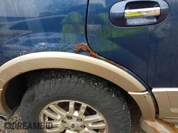 ✅ 2013 Ford Expedition XLT • VIN: 1FMJU1J5XDEF44082 • Lot: 43284216. Listed on IAAI with 198,738 mi. Free auction sales archive from the USA and detailed vehicle history report at DreamBid. Image 21.