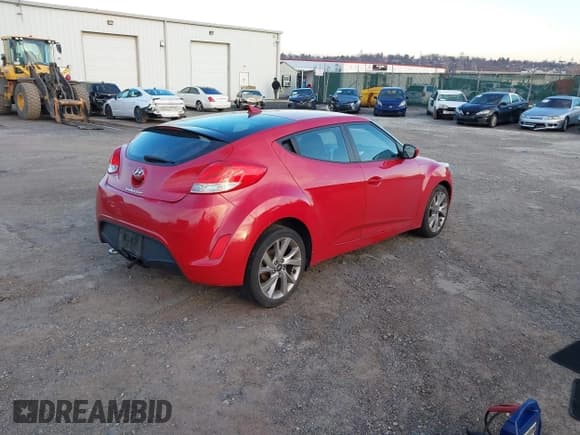 ✅ 2016 Hyundai Veloster • VIN: KMHTC6AD5GU268369 • Lot: 41235777. Listed on IAAI with 141,825 mi. Free auction sales archive from the USA and detailed vehicle history report at DreamBid. Image 4.