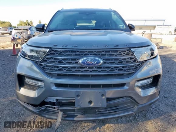 ✅ 2024 Ford Explorer XLT • VIN: 1FMSK7DH1RGA70831 • Lot: 92366195. Wystawiony na Copart z przebiegiem 20 397 mil. Bezpłatny archiwum sprzedaży aukcyjnych z USA i szczegółowy raport historii pojazdu na DreamBid. Zdjęcie 5.