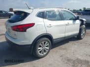 ✅ 2017 Nissan Rogue S • VIN: JN1BJ1CP5HW017053 • Lot: 42456412. Listed on IAAI with 101,604 mi. Free auction sales archive from the USA and detailed vehicle history report at DreamBid. Image 4.