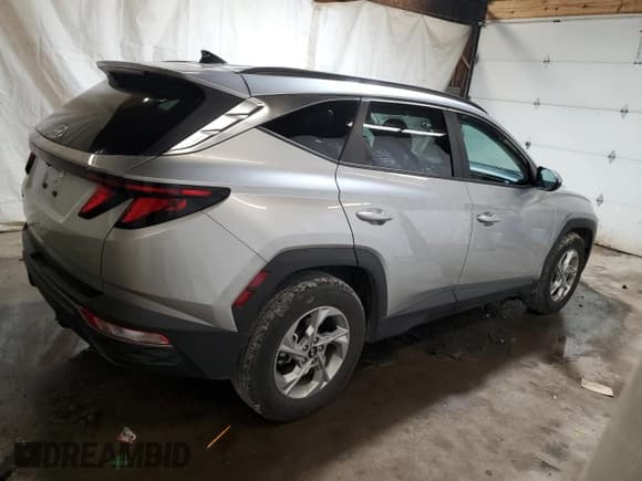 ✅ 2024 Hyundai Tucson SEL • VIN: 5NMJB3DE7RH298226 • Lot: 81321654. Wystawiony na Copart z przebiegiem 24 005 mil. Bezpłatny archiwum sprzedaży aukcyjnych z USA i szczegółowy raport historii pojazdu na DreamBid. Zdjęcie 3.