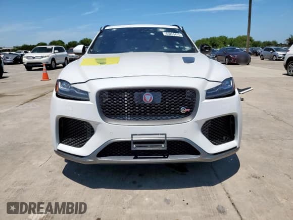 ✅ 2020 Jaguar F-Pace SVR • VIN: SADCZ2EEXLA647608 • Лот: 65265415. Опубликован ранее на Copart с пробегом 26 738 миль. Бесплатный доступ к архиву аукционных продаж из США и подробный отчёт об истории автомобиля на DreamBid. Изображение 5.