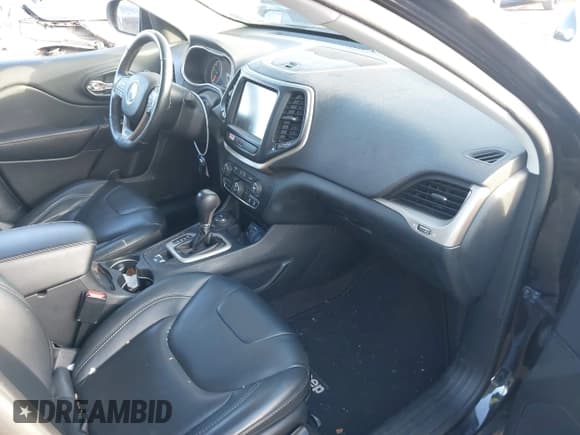 ✅ 2016 Jeep Cherokee Limited • VIN: 1C4PJMDS6GW199271 • Lot: 43803373. Wystawiony na IAAI z przebiegiem 100 871 mil. Bezpłatny archiwum sprzedaży aukcyjnych z USA i szczegółowy raport historii pojazdu na DreamBid. Zdjęcie 5.