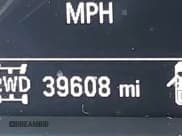 ✅ 2022 Chevrolet Silverado 1500 Custom • VIN: 1GCPYBEK8NZ226769 • Lot: 43565241. Wystawiony na IAAI z przebiegiem 39 608 mil. Bezpłatny archiwum sprzedaży aukcyjnych z USA i szczegółowy raport historii pojazdu na DreamBid. Zdjęcie 15.