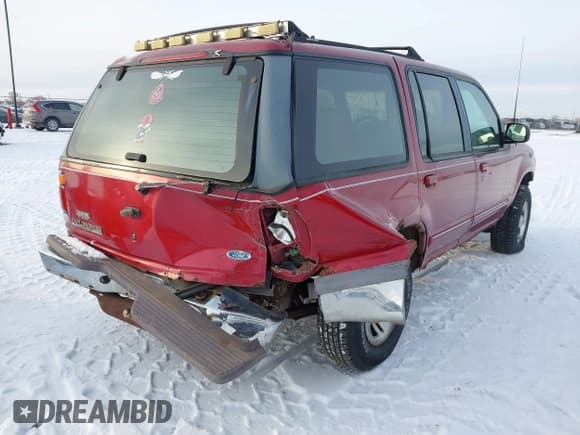 ✅ 1995 Ford Explorer Eddie Bauer • VIN: 1FMDU34X4SUB65801 • Лот: 41561825. Опубликован ранее на IAAI с пробегом 246 594 миль. Бесплатный доступ к архиву аукционных продаж из США и подробный отчёт об истории автомобиля на DreamBid. Изображение 6.