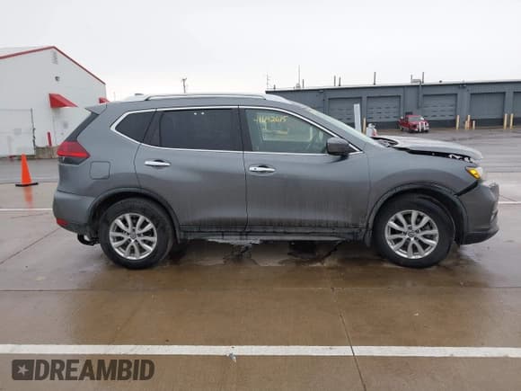✅ 2019 Nissan Rogue S • VIN: JN8AT2MTXKW502479 • Lot: 41692615. Listed on IAAI with 57,820 mi. Free auction sales archive from the USA and detailed vehicle history report at DreamBid. Image 14.