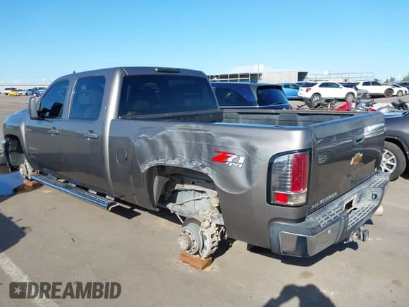 ✅ 2013 Chevrolet Silverado 2500HD LT • VIN: 1GC1KXC83DF240283 • Лот: 43266917. Опубликован ранее на IAAI с пробегом 262 519 миль. Бесплатный доступ к архиву аукционных продаж из США и подробный отчёт об истории автомобиля на DreamBid. Изображение 6.