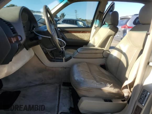 ✅ 1995 Mercedes-Benz S • VIN: WDBGA51E4SA202452 • Lot: 42133385. Listed on Copart with 165,561 mi. Free auction sales archive from the USA and detailed vehicle history report at DreamBid. Image 7.