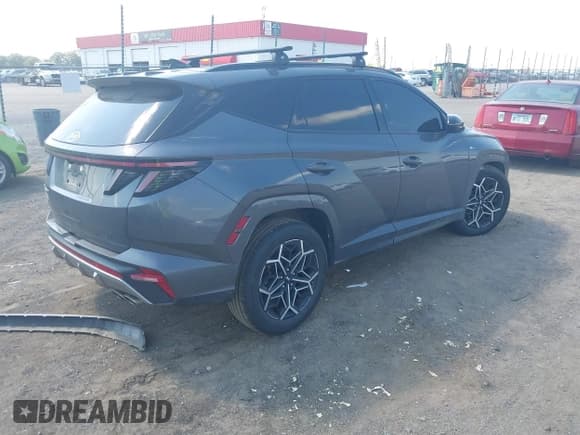 ✅ 2023 Hyundai Tucson N Line • VIN: KM8JF3AE6PU252347 • Lot: 42902724. Wystawiony na IAAI z przebiegiem 62 448 mil. Bezpłatny archiwum sprzedaży aukcyjnych z USA i szczegółowy raport historii pojazdu na DreamBid. Zdjęcie 4.