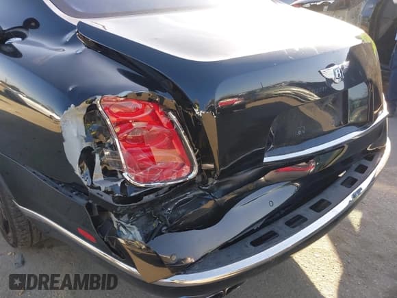 ✅ 2013 Bentley Mulsanne • VIN: SCBBB7ZH2DC018477 • Lot: 41707037. Wystawiony na IAAI z przebiegiem 44 582 mil. Bezpłatny archiwum sprzedaży aukcyjnych z USA i szczegółowy raport historii pojazdu na DreamBid. Zdjęcie 6.