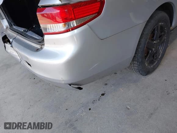 ✅ 2004 Honda Accord DX • VIN: 1HGCM55184A138824 • Lot: 43011734. Listed on IAAI with 216,840 mi. Free auction sales archive from the USA and detailed vehicle history report at DreamBid. Image 15.