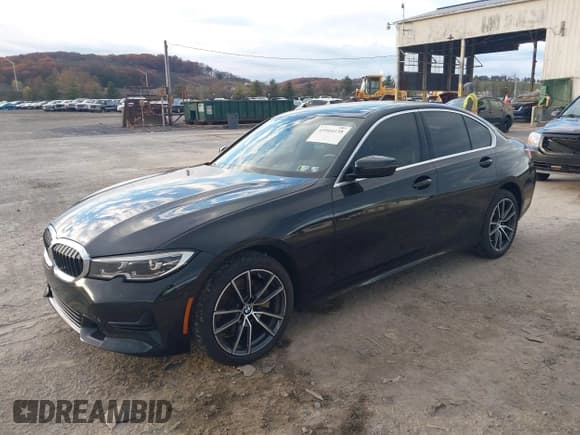 ✅ 2022 BMW 3 Series 330i xDrive • VIN: WBA5R7C09NFL66279 • Lot: 43564138. Listed on IAAI with 59,058 mi. Free auction sales archive from the USA and detailed vehicle history report at DreamBid. Image 2.