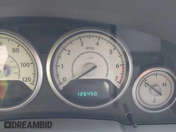 ✅ 2010 Chrysler Town & Country LX • VIN: 2A4RR2D1XAR376430 • Lot: 42317617. Wystawiony na IAAI z przebiegiem 126 450 mil. Bezpłatny archiwum sprzedaży aukcyjnych z USA i szczegółowy raport historii pojazdu na DreamBid. Zdjęcie 7.