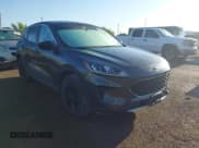 ✅ 2020 Ford Escape SE • VIN: 1FMCU9G61LUB75883 • Лот: 43208810. Опубликован ранее на IAAI с пробегом 43 889 миль. Бесплатный доступ к архиву аукционных продаж из США и подробный отчёт об истории автомобиля на DreamBid. Изображение 1.