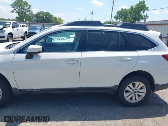✅ 2015 Subaru Outback Premium • VIN: 4S4BSACC4F3292544 • Lot: 42658804. Wystawiony na IAAI z przebiegiem 249 131 mil. Bezpłatny archiwum sprzedaży aukcyjnych z USA i szczegółowy raport historii pojazdu na DreamBid. Zdjęcie 14.