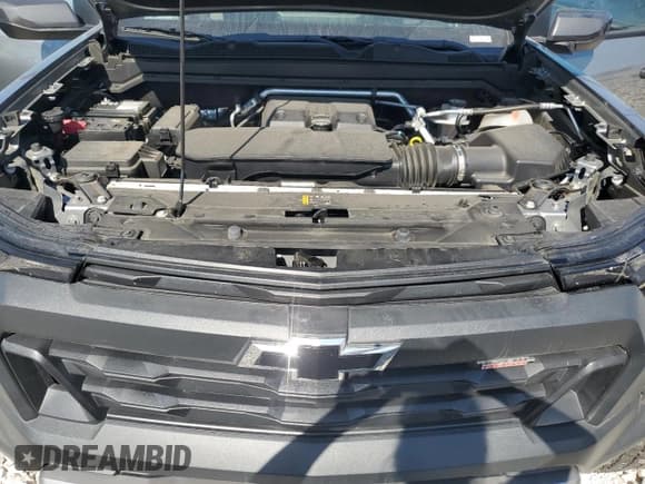 ✅ 2025 Chevrolet Colorado 4WD Trail Boss • VIN: 1GCPTEEKXS1149624 • Lot: 81786545. Listed on Copart with 9,967 mi. Free auction sales archive from the USA and detailed vehicle history report at DreamBid. Image 11.