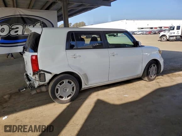 ✅ 2010 Scion xB • VIN: JTLZE4FEXA1110864 • Lot: 94940185. Listed on Copart with 209,815 mi. Free auction sales archive from the USA and detailed vehicle history report at DreamBid. Image 3.