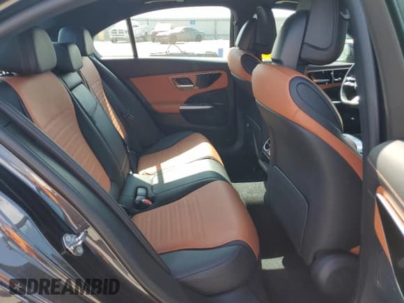 ✅ 2023 Mercedes-Benz C 300 • VIN: W1KAF4GBXPR081215 • Lot: 50425545. Listed on Copart with 40,632 mi. Free auction sales archive from the USA and detailed vehicle history report at DreamBid. Image 10.