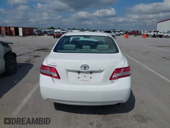 ✅ 2011 Toyota Camry LE • VIN: 4T4BF3EK3BR168750 • Lot: 43042639. Wystawiony na IAAI z przebiegiem 175 442 mil. Bezpłatny archiwum sprzedaży aukcyjnych z USA i szczegółowy raport historii pojazdu na DreamBid. Zdjęcie 16.